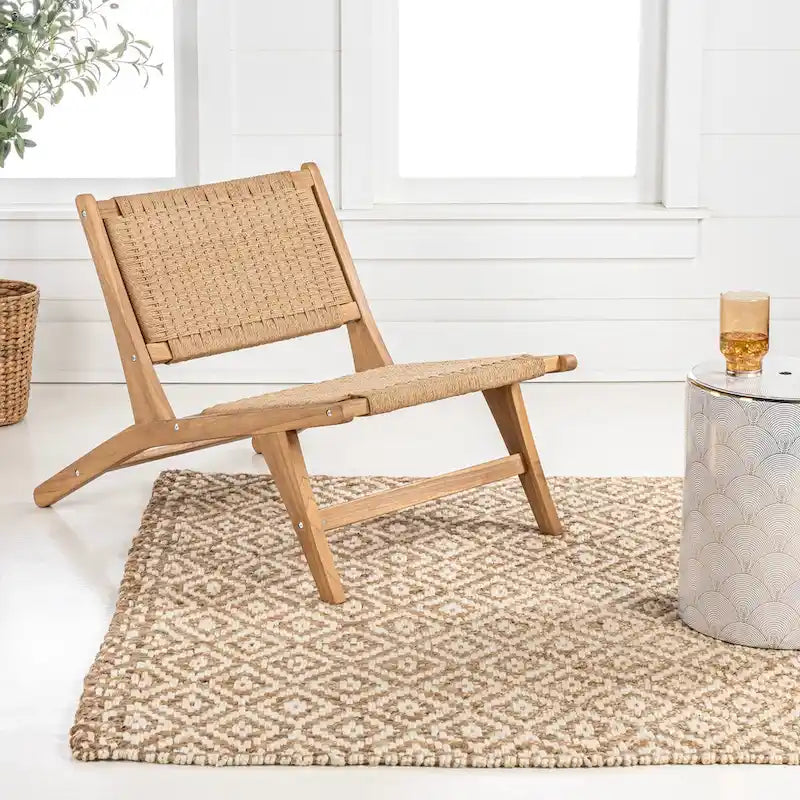Chaise longue sans accoudoirs en bois et algues tissées, style médiéval-moderne, couleur naturelle