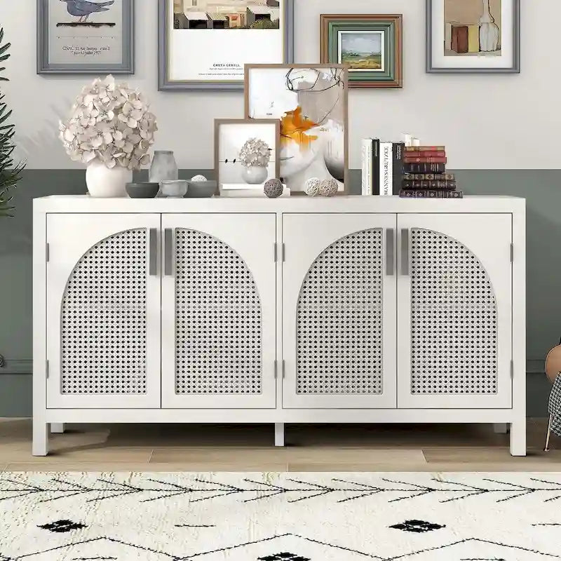 Buffet de style ferme moderne avec quatre portes décorées de rotin artificiel